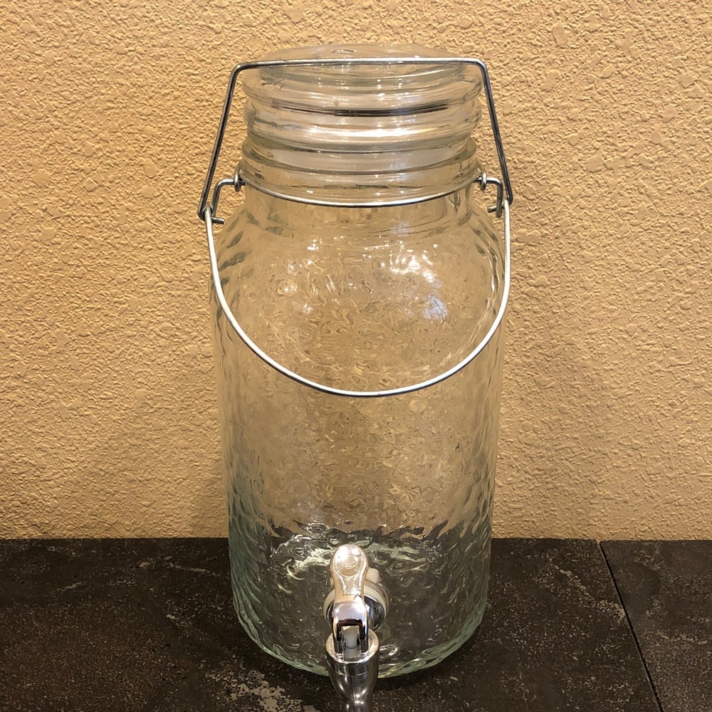 Bed Bath & Beyond Glass Beverage Dispenser with Silver Handle